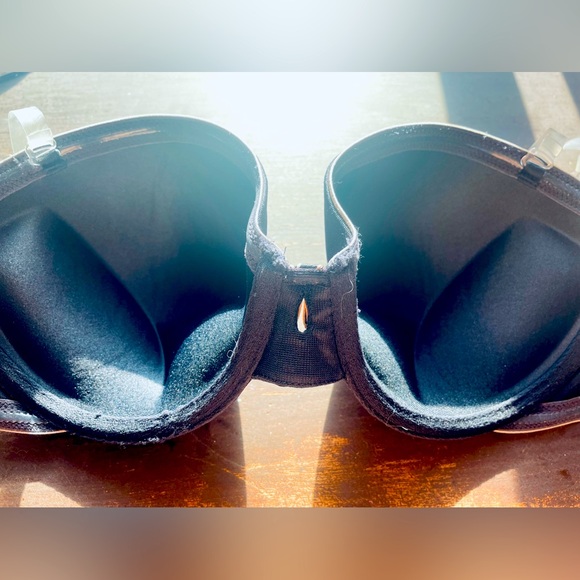 Lily of France Bra with removable straps, 38C - Picture 2 of 4